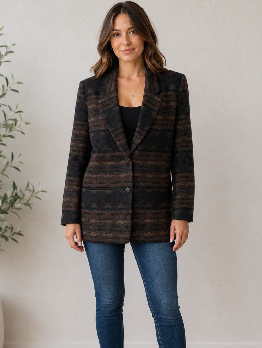 Emblem Vintage Wool Blend Blazer – Women's Size 5 | Bulgaria Made | Classic Tail